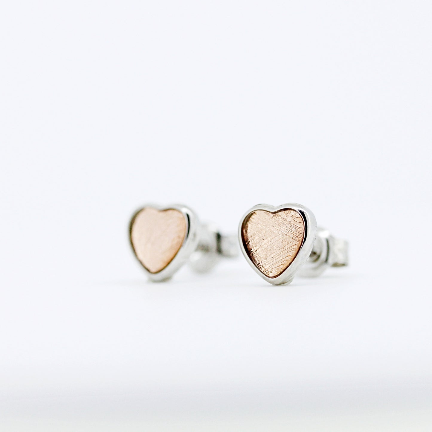 ムオニオナルスタ隕石 シルバースタッドピアス (ハート型) 2カラー 8×8mm SEMT-HEART
